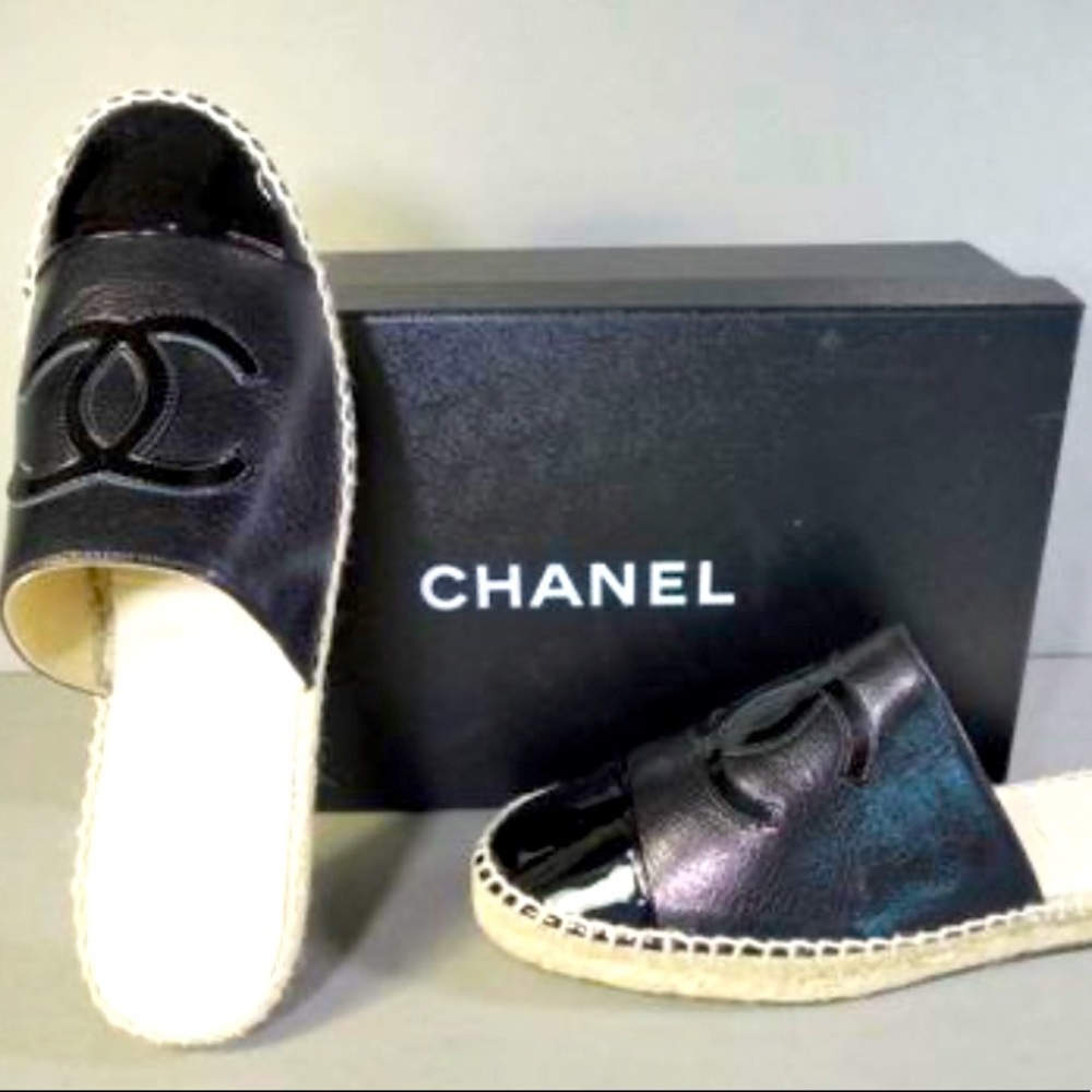 Chanel Black Espadrilles Leather/Patent CC logo backless mules slides